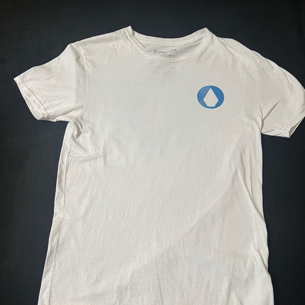 White Volcom T-shirt